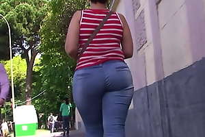 SPANISH MILF Broad in the beam ASS IN Low-spirited JEAN