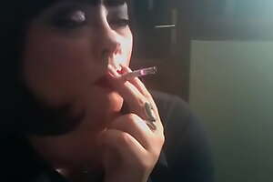 BBW Tina Snua Chain Smokes 2 120 Cigarettes